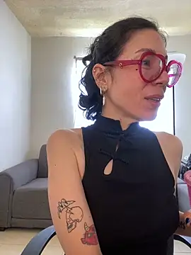 JeanneDuval8888 online show from 04/07/26, 10:22