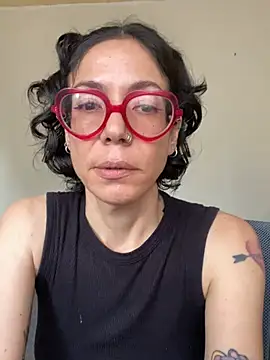 JeanneDuval8888 online show from 05/05/26, 11:08