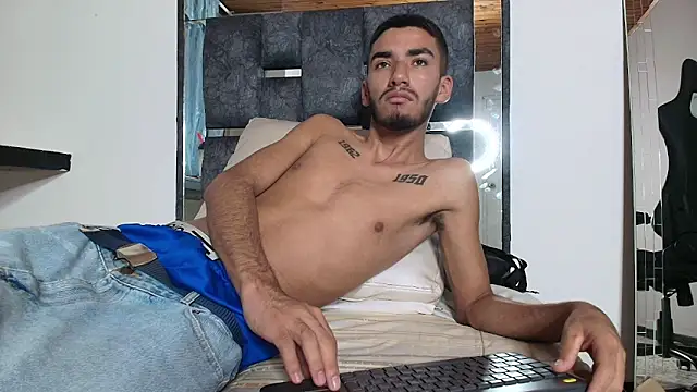 Snapshot of Noah-JONES chatting on 02/21/26, 03:30 Noah-JONES online show from 02/21/26, 03:30