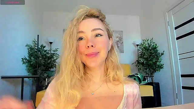 caty kiss online show from 04/29/26, 03:32