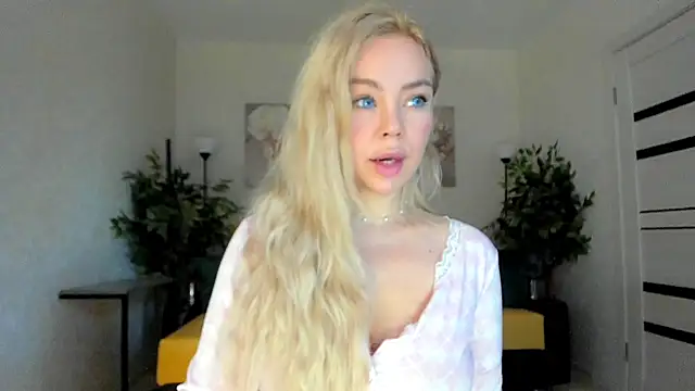Snapshot of caty_kiss chatting on 07/18/26, 03:48 caty kiss online show from 07/18/26, 03:48