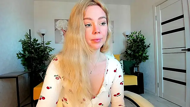 caty kiss online show from 04/18/26, 03:20