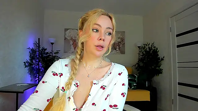 Snapshot of caty_kiss chatting on 06/11/26, 03:47 caty kiss online show from 06/11/26, 03:47