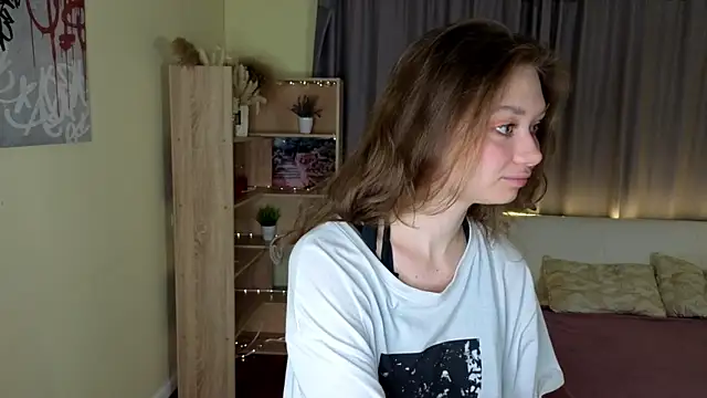 HolliBillig online show from 05/17/26, 07:14