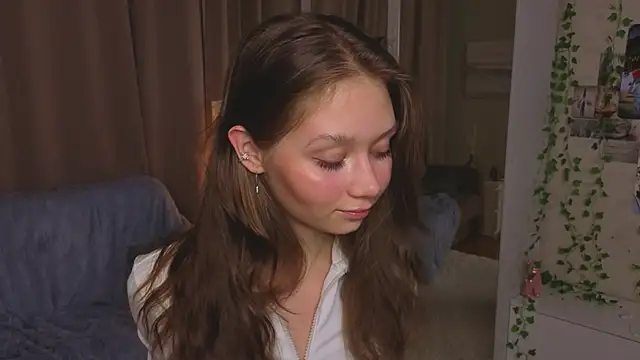 Snapshot of HolliBillig chatting on 02/13/26, 07:25 HolliBillig online show from 02/13/26, 07:25