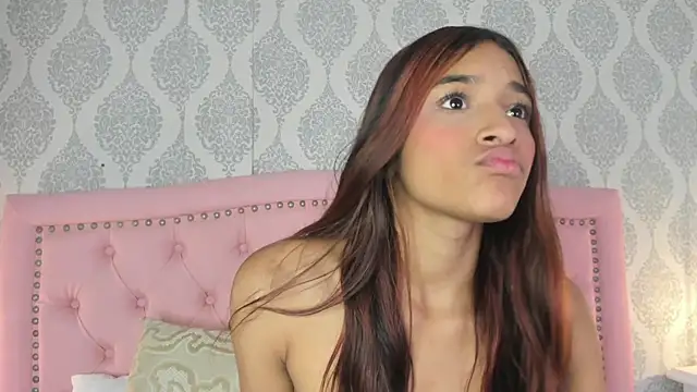 Snapshot of luciana_lopez_7 chatting on 02/19/26, 03:36 luciana lopez 7 online show from 02/19/26, 03:36