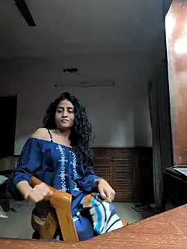 Snapshot of sexysilmy chatting on 02/24/26, 12:39 sexysilmy online show from 02/24/26, 12:39