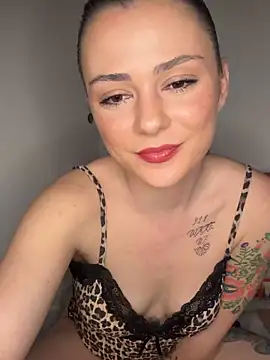 alwayshornyvivi online show from 04/10/26, 08:05