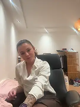 alwayshornyvivi online show from 02/21/26, 05:04