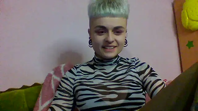 AlisaDear257 online show from 03/18/26, 01:13