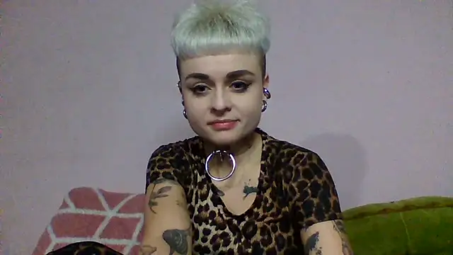 Snapshot of AlisaDear257 chatting on 02/12/26, 07:46 AlisaDear257 online show from 02/12/26, 07:46