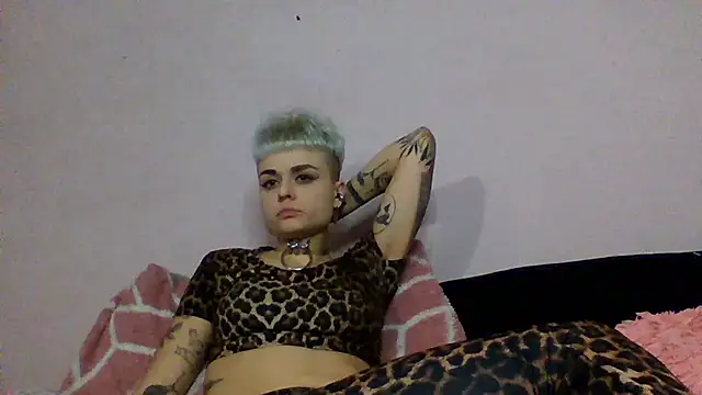 Snapshot of AlisaDear257 chatting on 02/16/26, 08:07 AlisaDear257 online show from 02/16/26, 08:07