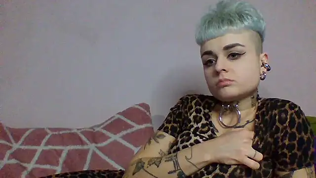 Snapshot of AlisaDear257 chatting on 02/13/26, 08:09 AlisaDear257 online show from 02/13/26, 08:09