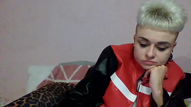 Snapshot of AlisaDear257 chatting on 02/21/26, 07:49 AlisaDear257 online show from 02/21/26, 07:49