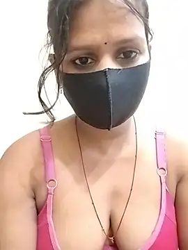 Snapshot of ankita077 chatting on 06/19/26, 11:42 ankita077 online show from 06/19/26, 11:42