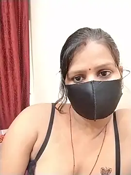 Snapshot of ankita077 chatting on 06/08/26, 04:13 ankita077 online show from 06/08/26, 04:13