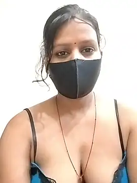 Snapshot of ankita077 chatting on 06/17/26, 12:43 ankita077 online show from 06/17/26, 12:43