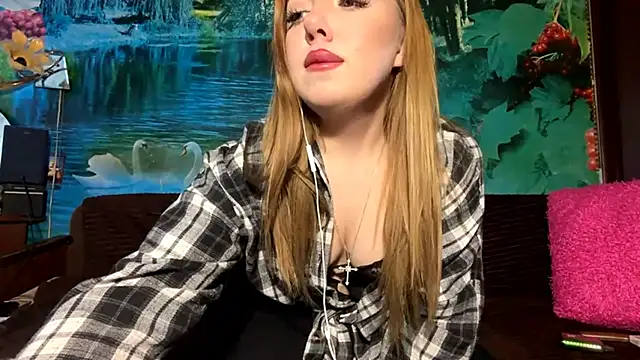 Snapshot of LeahSablea chatting on 02/18/26, 12:12 LeahSablea online show from 02/18/26, 12:12