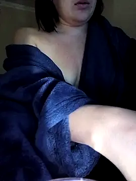 Snapshot of HornyCumBitch chatting on 02/14/26, 03:29 HornyCumBitch online show from 02/14/26, 03:29