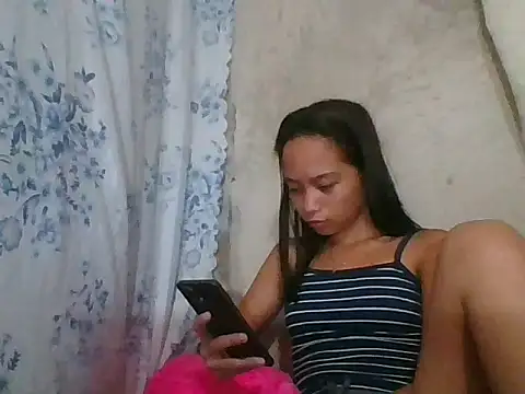 Snapshot of Asianpinay_Skinny1818 chatting on 05/20/26, 01:19 Asianpinay Skinny1818 online show from 05/20/26, 01:19