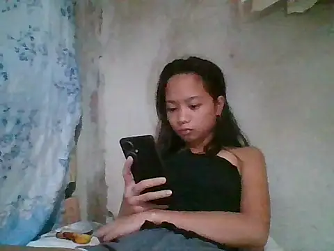 Snapshot of Asianpinay_Skinny1818 chatting on 05/17/26, 11:49 Asianpinay Skinny1818 online show from 05/17/26, 11:49