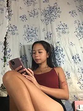 Snapshot of Asianpinay_Skinny1818 chatting on 07/10/26, 11:05 Asianpinay Skinny1818 online show from 07/10/26, 11:05