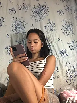 Snapshot of Asianpinay_Skinny1818 chatting on 07/11/26, 11:16 Asianpinay Skinny1818 online show from 07/11/26, 11:16
