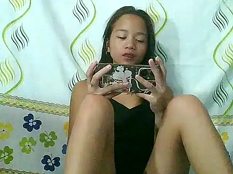 Snapshot of Asianpinay_Skinny1818 chatting on 04/14/26, 10:59 Asianpinay Skinny1818 online show from 04/14/26, 10:59