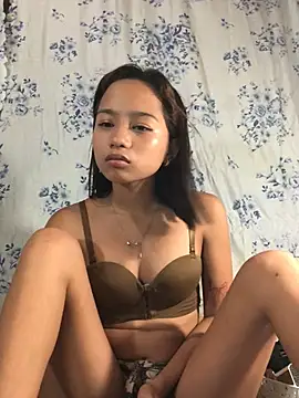 Snapshot of Asianpinay_Skinny1818 chatting on 07/12/26, 11:22 Asianpinay Skinny1818 online show from 07/12/26, 11:22