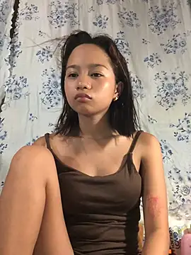Snapshot of Asianpinay_Skinny1818 chatting on 07/15/26, 10:44 Asianpinay Skinny1818 online show from 07/15/26, 10:44