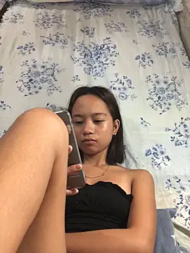 Snapshot of Asianpinay_Skinny1818 chatting on 06/08/26, 01:00 Asianpinay Skinny1818 online show from 06/08/26, 01:00