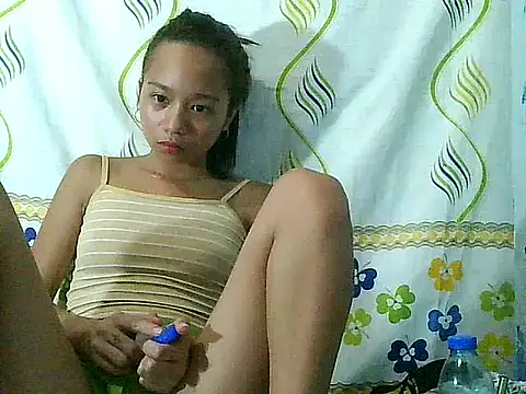 Snapshot of Asianpinay_Skinny1818 chatting on 05/01/26, 10:37 Asianpinay Skinny1818 online show from 05/01/26, 10:37