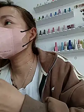 Snapshot of Trang26 chatting on 02/11/26, 04:45 Trang26 online show from 02/11/26, 04:45