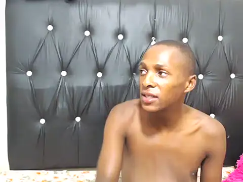 NtandoXx online show from 02/15/26, 08:41