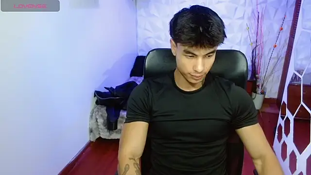 IanWest  online show from 04/17/26, 08:00