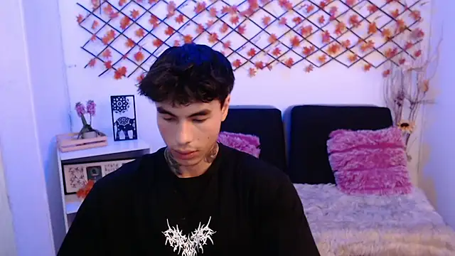 IanWest  online show from 06/10/26, 06:42
