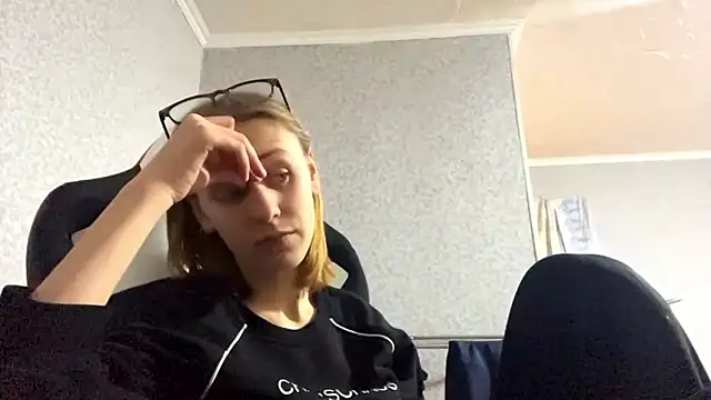 Sweety Burger online show from 02/18/26, 04:14