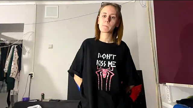 Sweety Burger online show from 02/16/26, 03:10