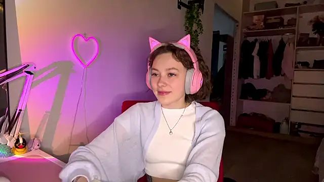 Snapshot of SlunkRear chatting on 02/22/26, 10:11 SlunkRear online show from 02/22/26, 10:11