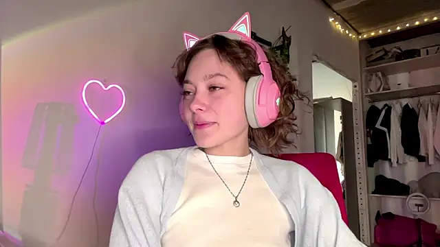 SlunkRear online show from 04/14/26, 10:04