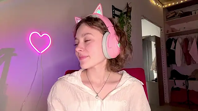 SlunkRear online show from 03/26/26, 02:21