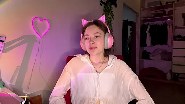 Snapshot of SlunkRear chatting on 02/19/26, 10:07 SlunkRear online show from 02/19/26, 10:07