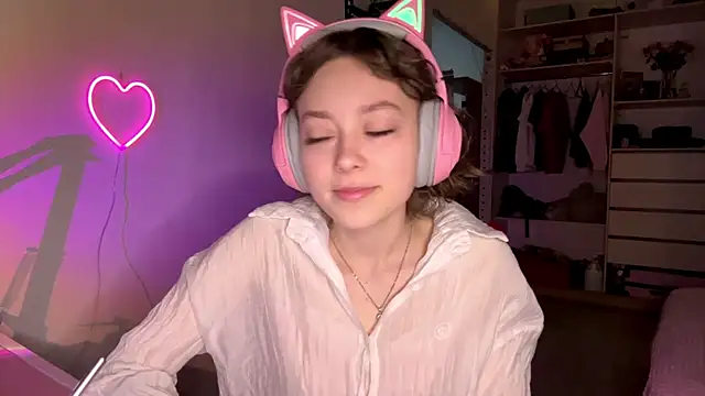 Snapshot of SlunkRear chatting on 02/28/26, 10:09 SlunkRear online show from 02/28/26, 10:09