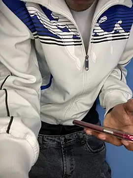 Snapshot of mondacuo3000 chatting on 02/28/26, 11:43 mondacuo3000 online show from 02/28/26, 11:43