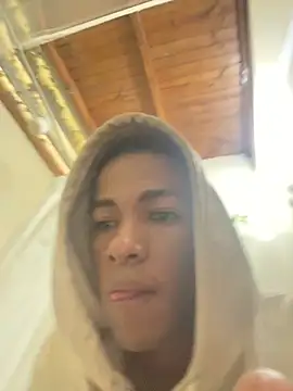 Snapshot of mondacuo3000 chatting on 02/21/26, 12:29 mondacuo3000 online show from 02/21/26, 12:29