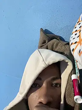 Snapshot of mondacuo3000 chatting on 02/20/26, 12:18 mondacuo3000 online show from 02/20/26, 12:18