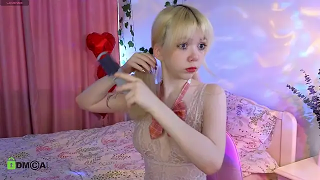 Rochelle kitty online show from 04/12/26, 01:47