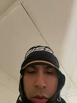 Snapshot of tuloncitoylk chatting on 02/10/26, 12:59 tuloncitoylk online show from 02/10/26, 12:59