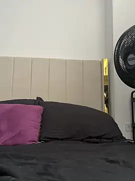 Snapshot of zahra_zaid chatting on 02/13/26, 03:01 zahra zaid online show from 02/13/26, 03:01