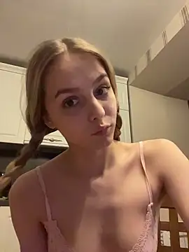 lillit vivit online show from 03/26/26, 01:53